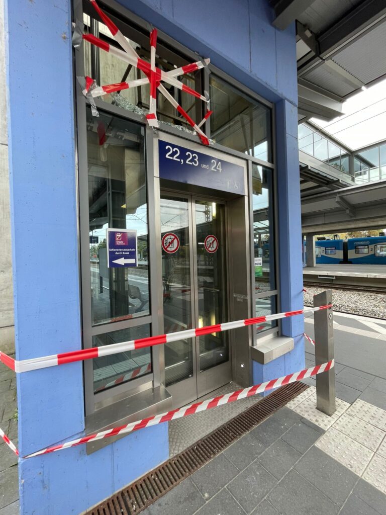 Aufzug Bahnhof Reutin