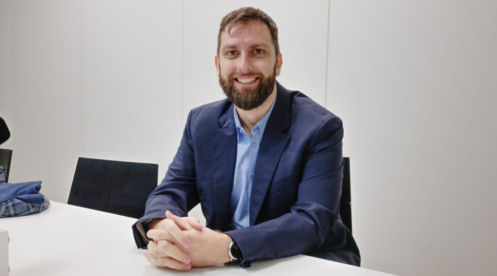 Der Wellenreiter Mateusz Dolata