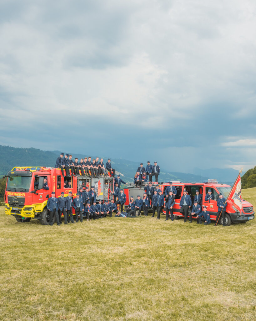 Zwei Feuerwehrfahrzeuge